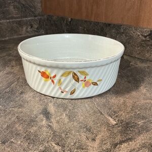 Vintage Hall’s Superior Autumn Leaf Jewel Tea Casserole Dish